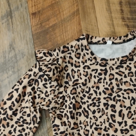 Girls Size 7 Animal Print Outfit! - Picture 5 of 5